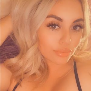 Meet your Posher, Celina